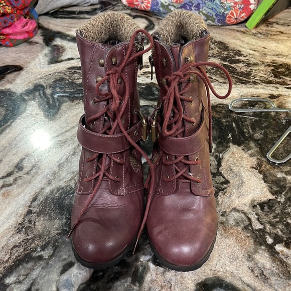 Just Fab Burgundy Ankle Boots - Picture 2 of 6